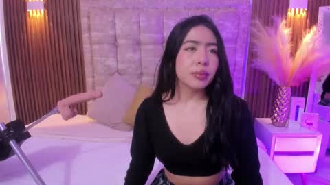 Snapshot of valecute_ chatting on 02-24-26, 12:36 Vale online show from 02-24-26, 12:36