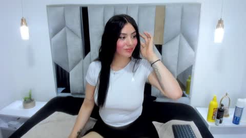 Snapshot of valeentiinaa_ chatting on 12-02-24, 05:48 VALENTINA online show from 12-02-24, 05:48