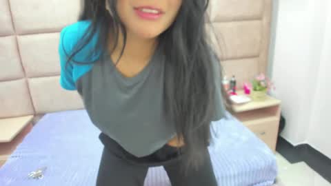Snapshot of valen_lopeez chatting on 05-08-26, 05:35 valen lopeez online show from 05-08-26, 05:35