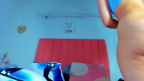 Snapshot of valen_rose0 chatting on 01-14-25, 12:03 VALENTINA 3 online show from 01-14-25, 12:03