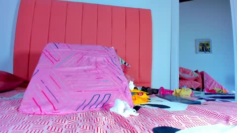 Snapshot of valen_rose0 chatting on 01-20-25, 12:18 VALENTINA 3 online show from 01-20-25, 12:18