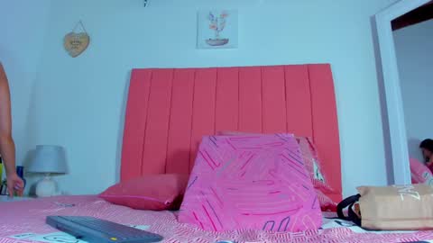 Snapshot of valen_rose0 chatting on 01-25-25, 12:05 VALENTINA 3 online show from 01-25-25, 12:05