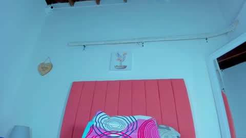 Snapshot of valen_rose0 chatting on 02-03-25, 12:03 VALENTINA 3 online show from 02-03-25, 12:03