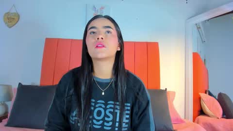 Snapshot of valen_rose0 chatting on 09-15-25, 12:05 VALENTINA 3 online show from 09-15-25, 12:05