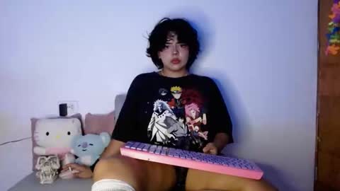 Snapshot of valenbeauty chatting on 05-26-26, 03:46 valenbeauty online show from 05-26-26, 03:46