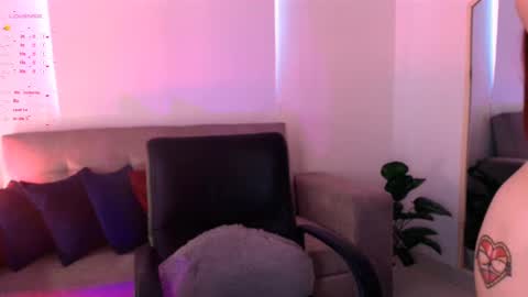 Snapshot of valengarcia_ chatting on 03-07-25, 09:59 valen online show from 03-07-25, 09:59