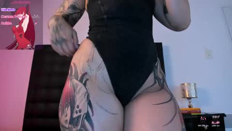 Snapshot of valengray chatting on 05-29-26, 12:47 Valen online show from 05-29-26, 12:47