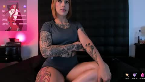 Snapshot of valengray chatting on 06-01-26, 12:18 Valen online show from 06-01-26, 12:18