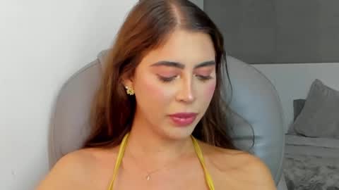 Snapshot of valenjonex chatting on 01-14-25, 11:27 Angela online show from 01-14-25, 11:27