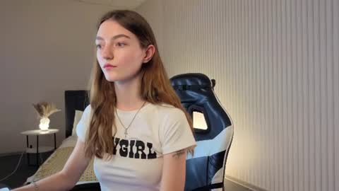 Nora online show from 08-05-26, 11:24