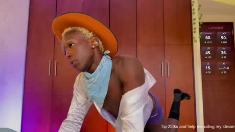   Valentin  independent Cam Boy     online show from 01-05-25, 11:26