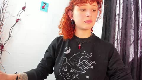 Snapshot of valent_27 chatting on 12-21-24, 06:34 Valentina online show from 12-21-24, 06:34