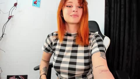 Snapshot of valent_27 chatting on 12-28-24, 08:37 Valentina online show from 12-28-24, 08:37