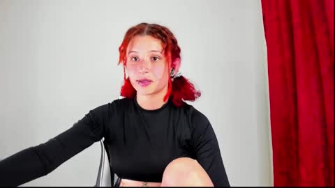 Snapshot of valent_27 chatting on 01-27-25, 04:41 Valentina online show from 01-27-25, 04:41