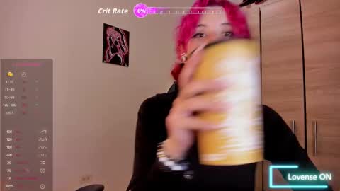 Snapshot of valent_27 chatting on 10-10-25, 06:12 Valentina online show from 10-10-25, 06:12