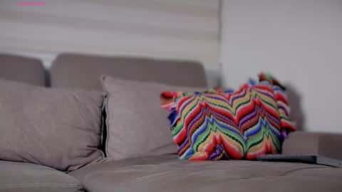 valenthinoking online show from 11-08-25, 03:39