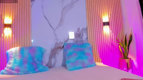 Valentina online show from 09-17-25, 03:08