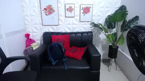 Valentina  online show from 03-07-25, 08:44