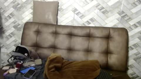 Valen  online show from 02-21-26, 12:06