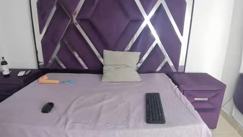 valentinaasm online show from 11-08-25, 01:11