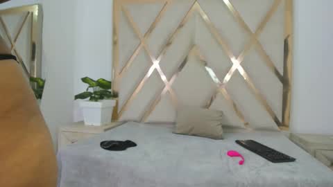 valentinaasm online show from 03-28-26, 01:22