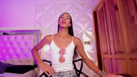 Snapshot of valentinaliux_ chatting on 05-16-26, 11:42 valentinaliux_ online show from 05-16-26, 11:42