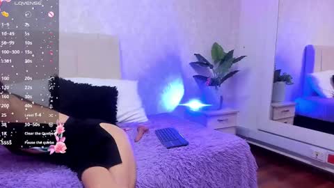 Snapshot of valentinarivers chatting on 04-27-26, 12:25 valentinarivers online show from 04-27-26, 12:25
