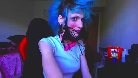 Snapshot of valentinas_dream chatting on 09-15-25, 12:38 Tina Bates online show from 09-15-25, 12:38