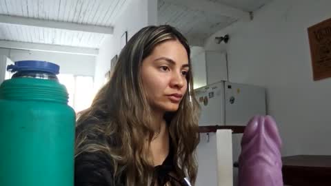 valentinaseleni24 online show from 10-09-25, 07:01