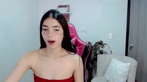 Snapshot of valentinasweet_ chatting on 11-03-25, 12:46 Valentina  online show from 11-03-25, 12:46