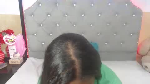 valentina vega online show from 11-26-25, 04:46