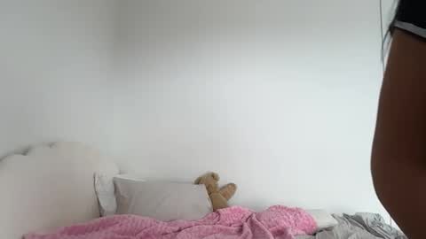 Valentina online show from 09-30-25, 04:39