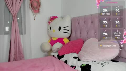 Snapshot of valentine_sweety chatting on 05-15-26, 11:12 Valentine online show from 05-15-26, 11:12