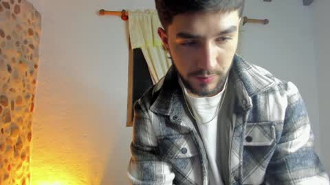 Snapshot of valentino2201 chatting on 12-29-24, 11:50 valentino online show from 12-29-24, 11:50