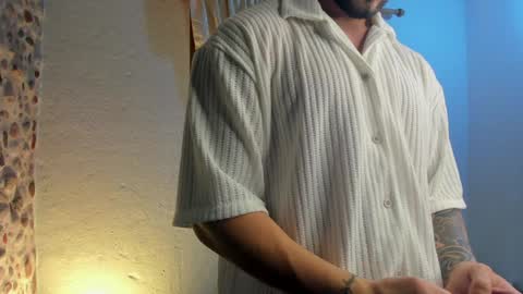 Snapshot of valentino2201 chatting on 12-30-24, 11:49 valentino online show from 12-30-24, 11:49