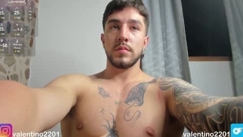 Snapshot of valentino2201 chatting on 01-14-25, 04:36 valentino online show from 01-14-25, 04:36