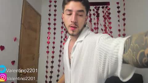 Snapshot of valentino2201 chatting on 02-18-25, 12:48 valentino online show from 02-18-25, 12:48