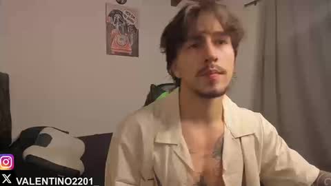 Snapshot of valentino2201 chatting on 09-15-25, 11:05 valentino online show from 09-15-25, 11:05