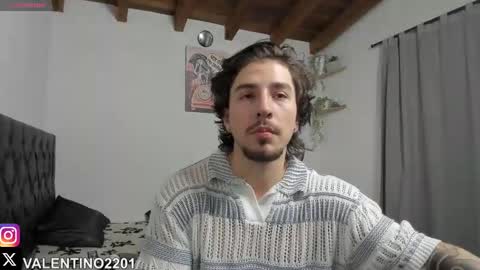Snapshot of valentino2201 chatting on 10-20-25, 01:28 valentino online show from 10-20-25, 01:28