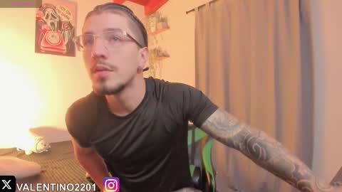 valentino online show from 11-12-25, 12:22