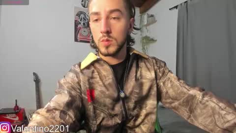 valentino online show from 12-21-25, 01:13