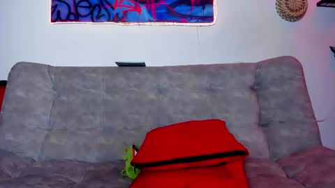 Snapshot of valentino_bel chatting on 06-19-26, 02:54 Nick online show from 06-19-26, 02:54