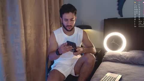 Valentino online show from 12-01-25, 09:20