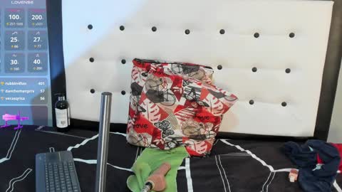 Valeria online show from 01-18-25, 08:52