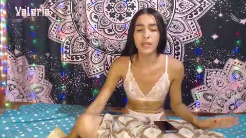 valeria online show from 11-30-25, 01:09