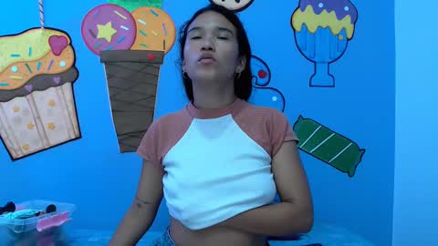 Snapshot of valeria18sexy chatting on 09-12-25, 02:55 valeria online show from 09-12-25, 02:55