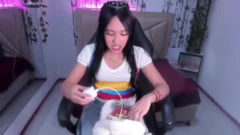 Snapshot of valeria_dark_ chatting on 06-27-26, 07:30 valeria online show from 06-27-26, 07:30