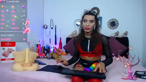 ...VALERIA DIR... online show from 10-14-25, 08:09
