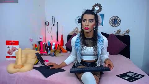...VALERIA DIR... online show from 10-16-25, 12:28