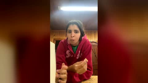 Snapshot of valeria_feroz chatting on 05-28-26, 01:08 valeria_feroz online show from 05-28-26, 01:08